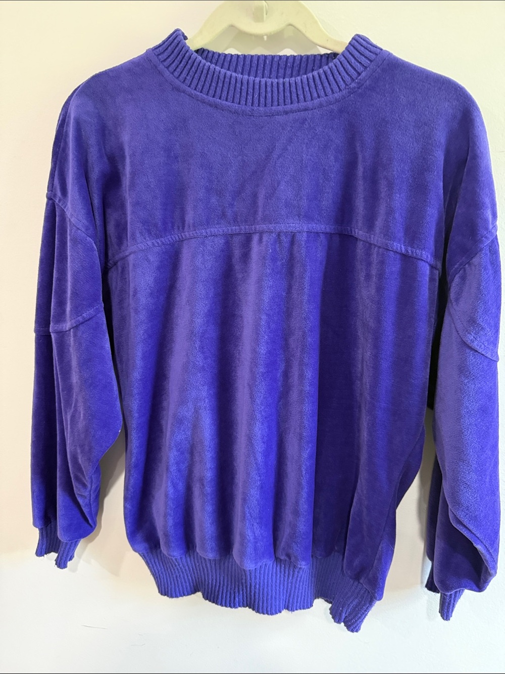 Vintage HONORS Women's Violet Crewneck Pullover Sweater